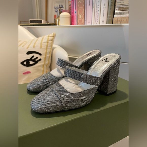 NIB Alexa Chung Block-heel lamé mules - silver - Picture 5 of 10